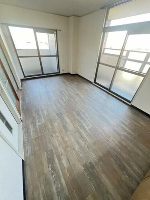 兵庫県加古川市平岡町西谷(マンション)の賃貸物件の居間