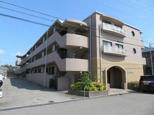H・Tハイライズの外観
