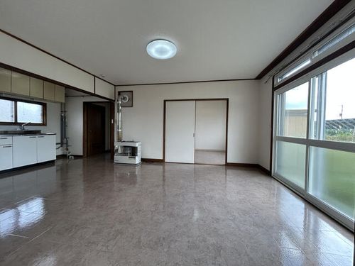北海道滝川市滝の川町西6丁目(一戸建)の賃貸物件の居間