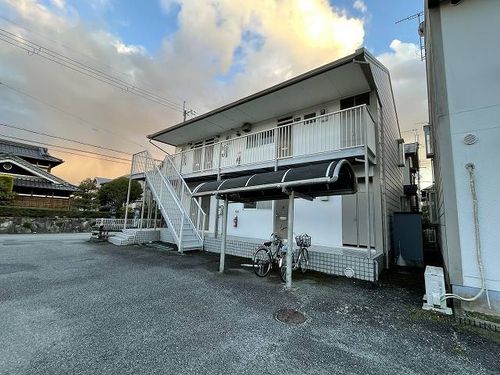 兵庫県丹波篠山市東岡屋(アパート)の賃貸物件の外観