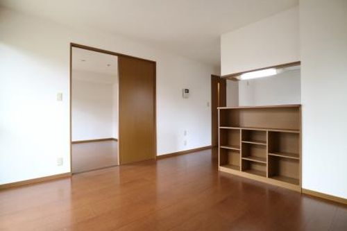 リビングタウン古坂壱番館の居間