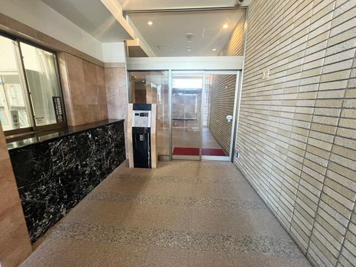 サンリヤン門司港Ⅱの玄関
