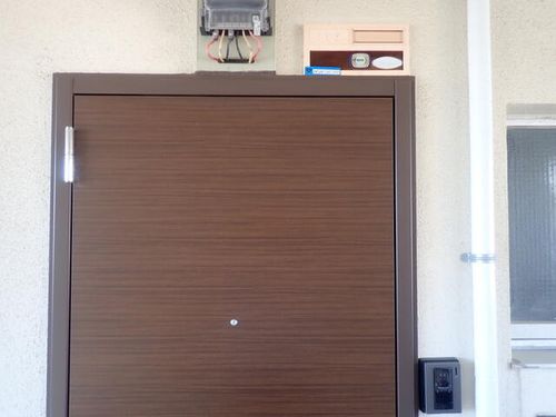 宝田マンションの玄関