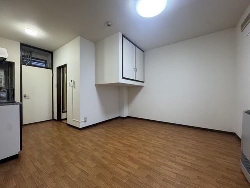 モンヴェール麻生 B棟0203の居間