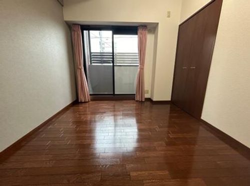名駅アイリス弐番館の内装