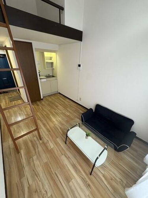 ウイング上津の居間