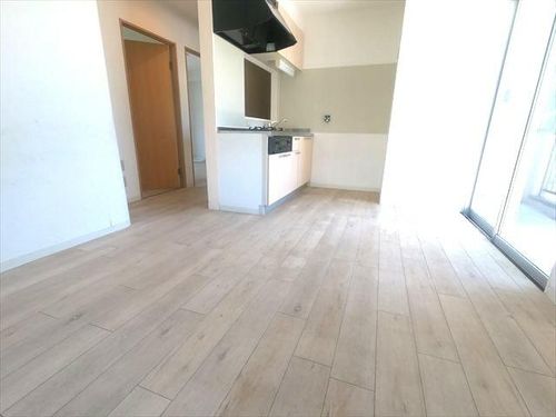 兵庫県神戸市東灘区西岡本5丁目(マンション)の賃貸物件の居間