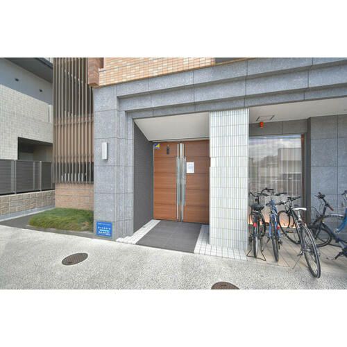 articlesの玄関