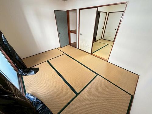 西井マンションの内装
