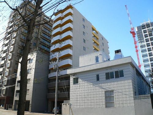 プルミエール札幌の外観