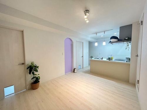 京都府京都市山科区西野山射庭ノ上町(マンション)の賃貸物件の居間