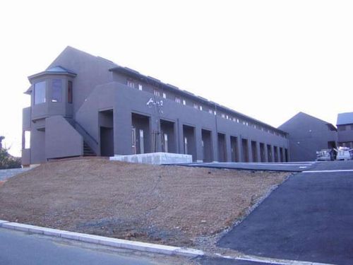 セザンヌ大岩118の外観