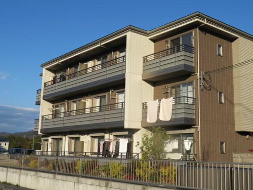 兵庫県丹波篠山市杉(マンション)の賃貸物件の外観