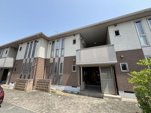 ガーデン二上山の外観