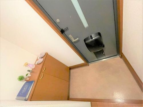 プランドール湊川の玄関