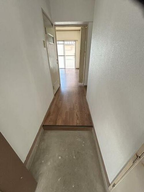 サニーハイム社101の玄関