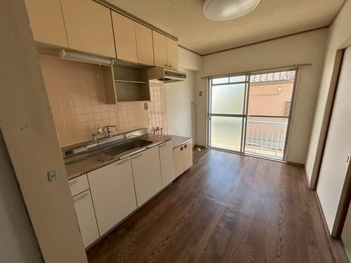 サニーハイム社101の居間