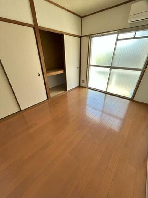 サニーハイム社101の内装