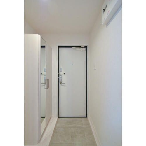 ラシュレ椥辻0202の玄関