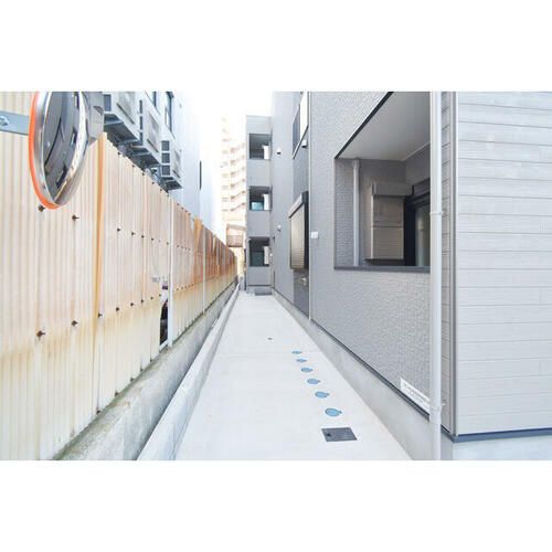 ラシュレ椥辻0202の玄関