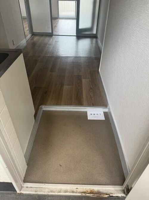 パレス上原の玄関