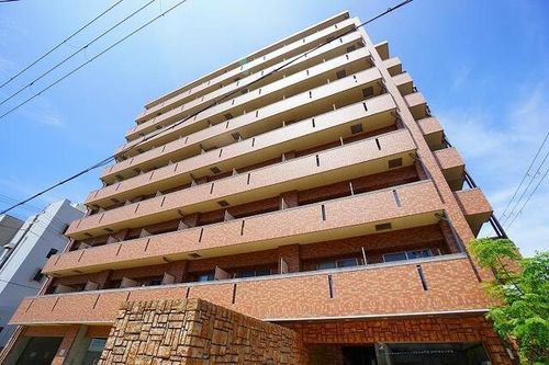 アーバンフラッツ城東の外観