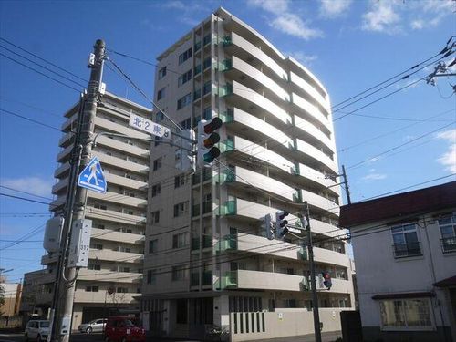 グランカーサ永山公園通 westの外観