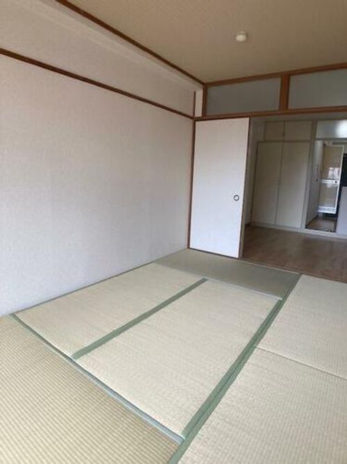 カワオトビルの内装