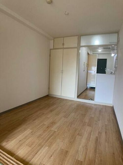 カワオトビルの内装