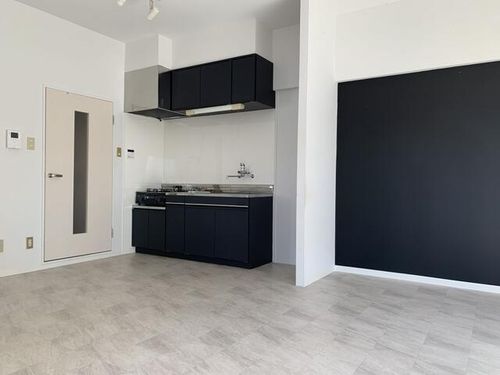 ヨシトモビル2階201の間取り