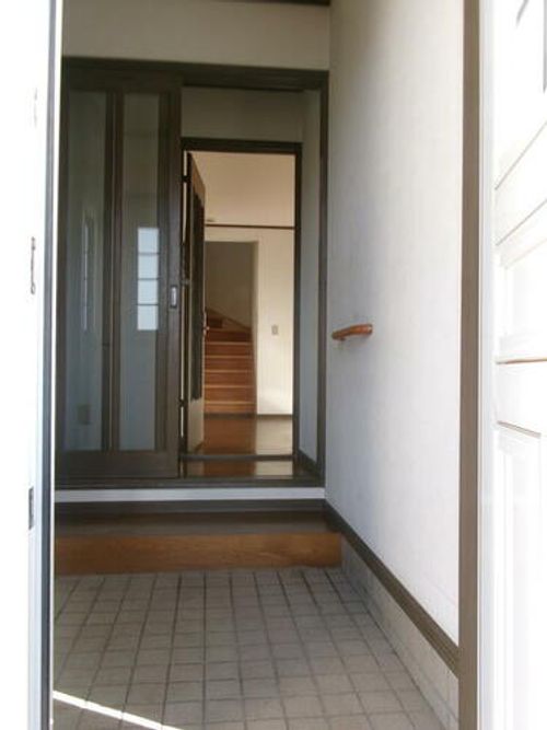 北海道滝川市黄金町東3丁目(一戸建)の賃貸物件の玄関