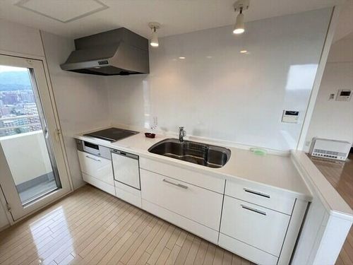 知事公館前タワーレジデンスのキッチン