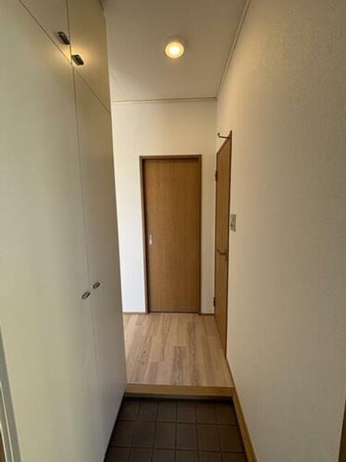 イーグルBの玄関