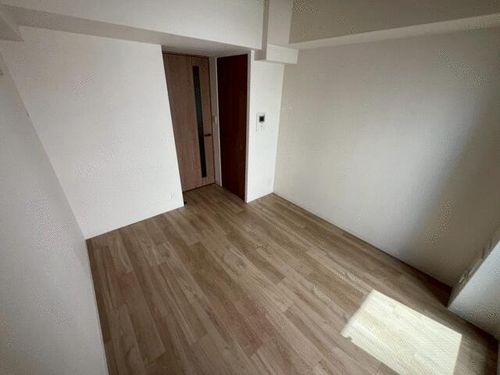 プレサンス丸の内城雅901の居間