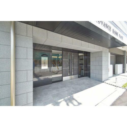 アドバンス神戸パーチェ0214の玄関