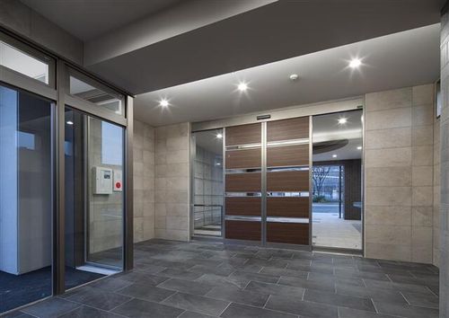 福岡県北九州市小倉南区徳力1丁目(マンション)の賃貸物件の玄関