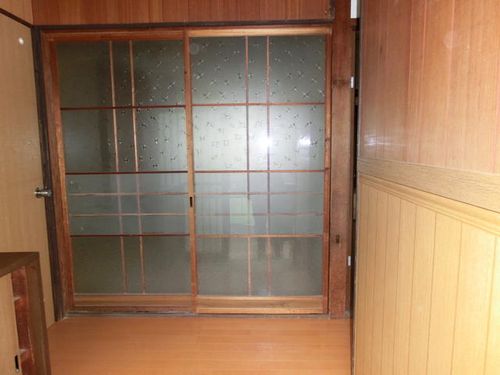 福岡県北九州市小倉南区守恒2丁目(一戸建)の賃貸物件の玄関