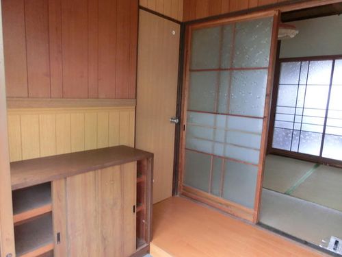 福岡県北九州市小倉南区守恒2丁目(一戸建)の賃貸物件の玄関