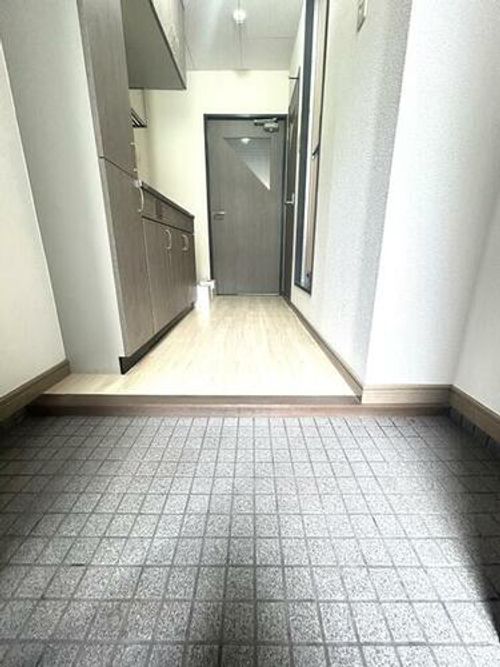 福岡県北九州市小倉北区片野4丁目(マンション)の賃貸物件の玄関