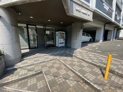 福岡県北九州市八幡東区春の町5丁目(マンション)の賃貸物件の玄関