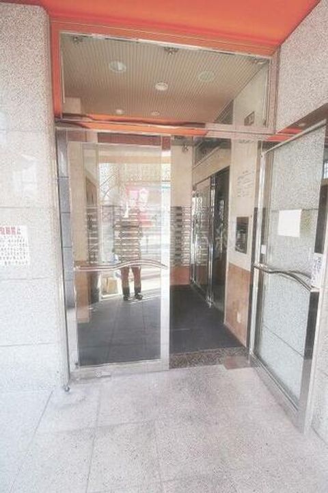 福岡県福岡市中央区鳥飼2丁目(マンション)の賃貸物件の玄関