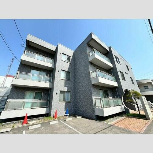 VILLA MUTSUMI・Ⅲ101の外観
