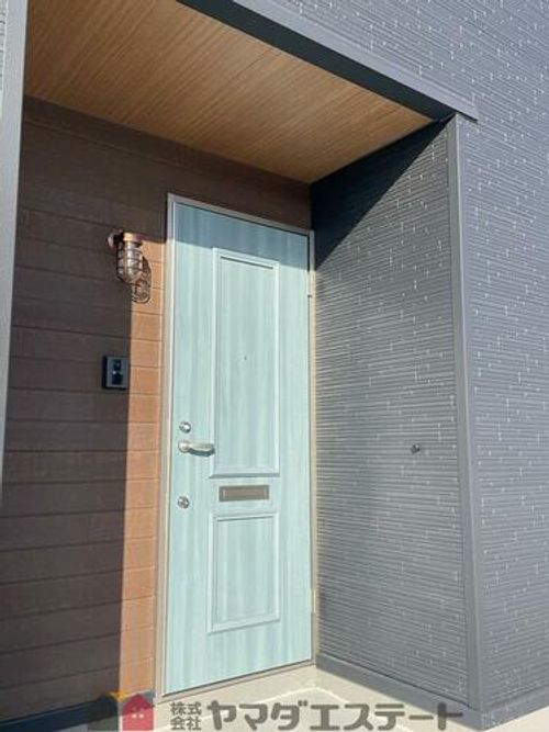 Ladder大川third B2の玄関