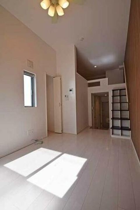 ハーモニーテラス梅林II201の居間