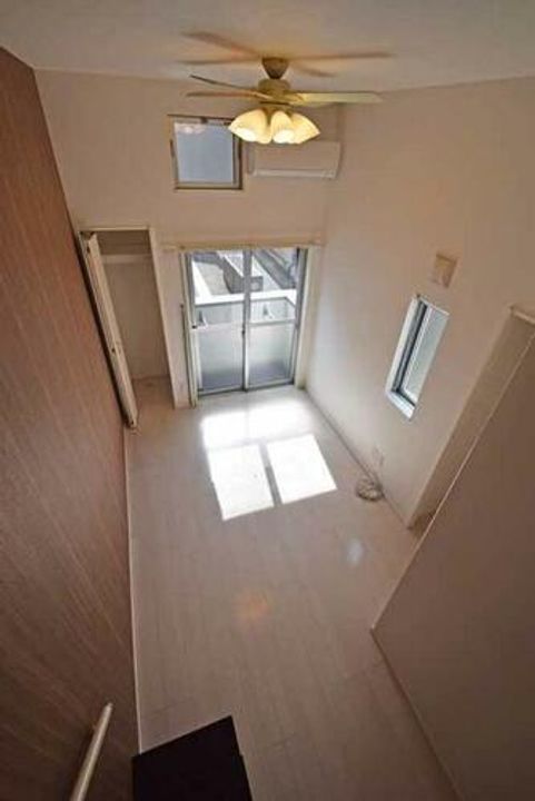 ハーモニーテラス梅林II201の居間