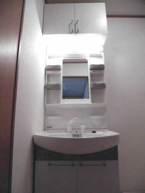 アネシスE棟E-101の内装