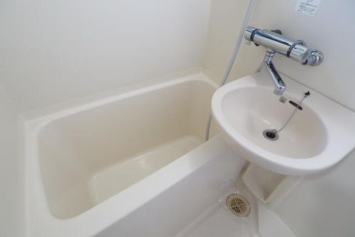 フリーデン今川702の風呂