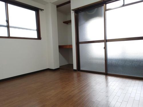 フォルテ春日出304の内装