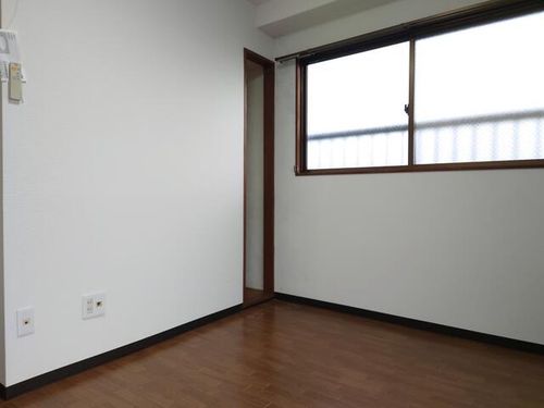 フォルテ春日出304の内装