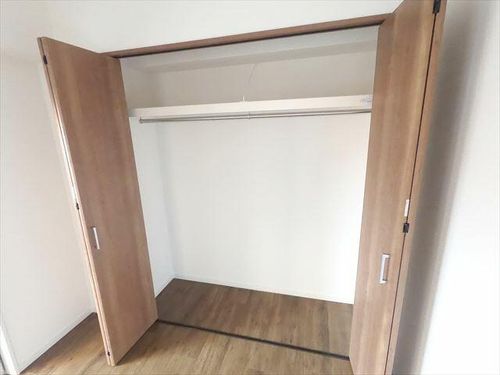 ホワイト御影石町の内装